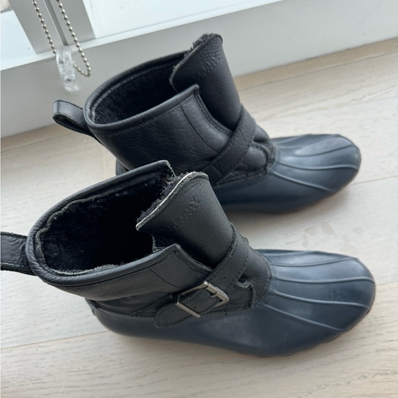Sperry Topsider Navy & Black Duck Boots - Picture 1 of 7